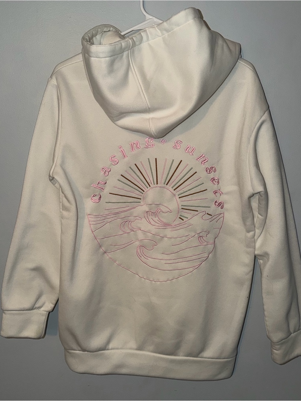 NWOT Women's Pullover Hoodie with Kangaroo Pocket “Chasing Sunsets”